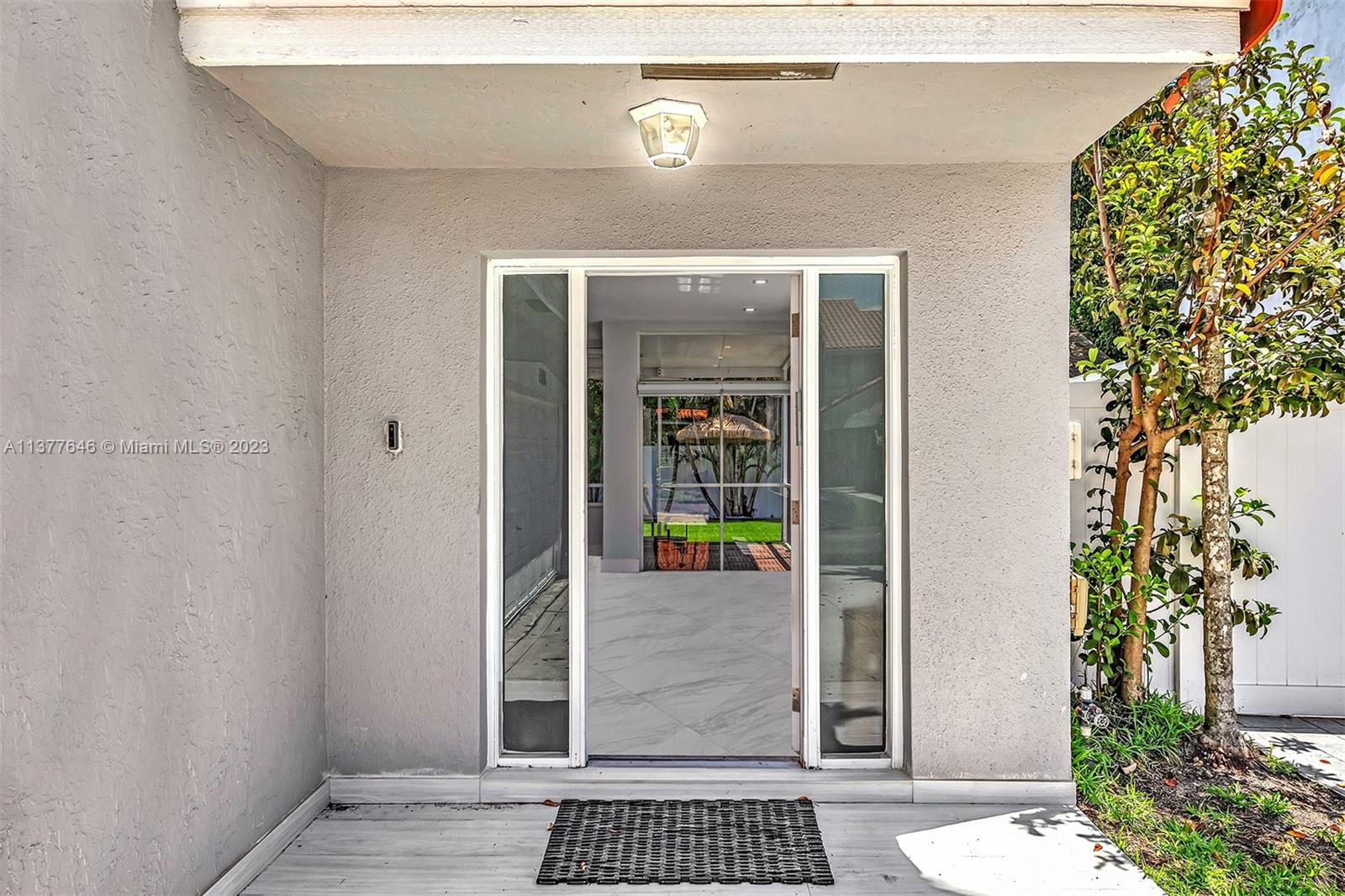3085 N 36th Ave