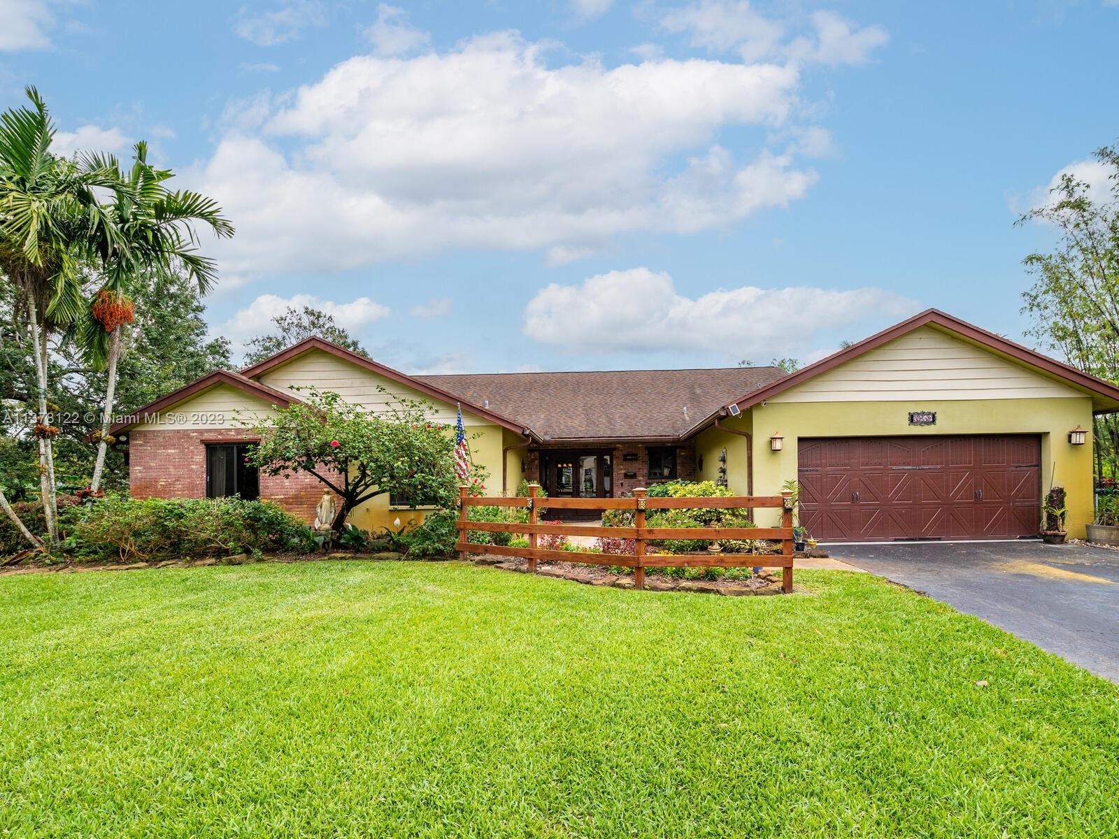 4050 SW 102nd Ave