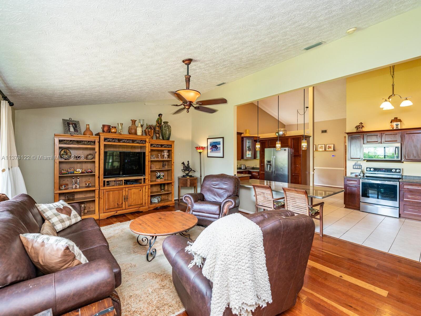 4050 SW 102nd Ave