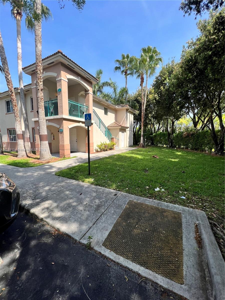1301 SE 28th Ln Unit: 106-42