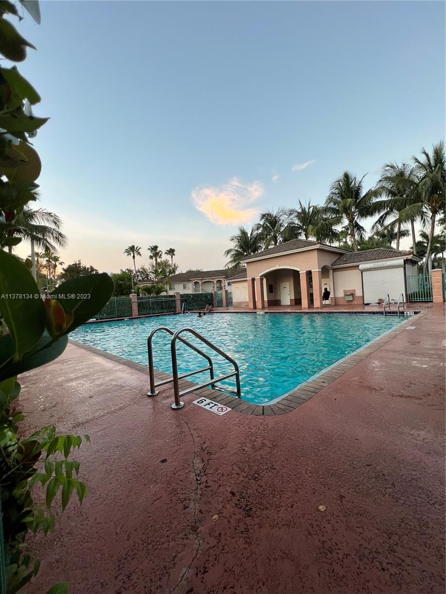 1301 SE 28th Ln Unit: 106-42