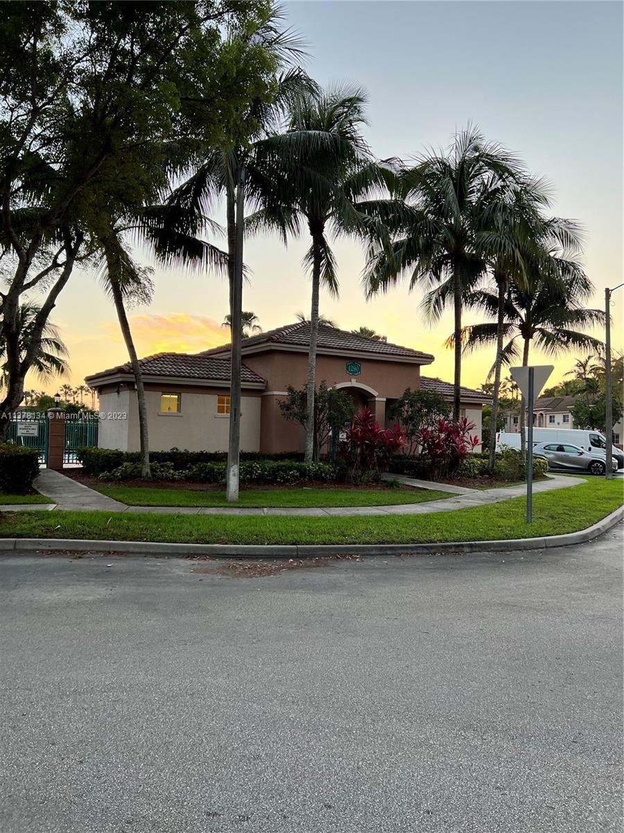 1301 SE 28th Ln Unit: 106-42