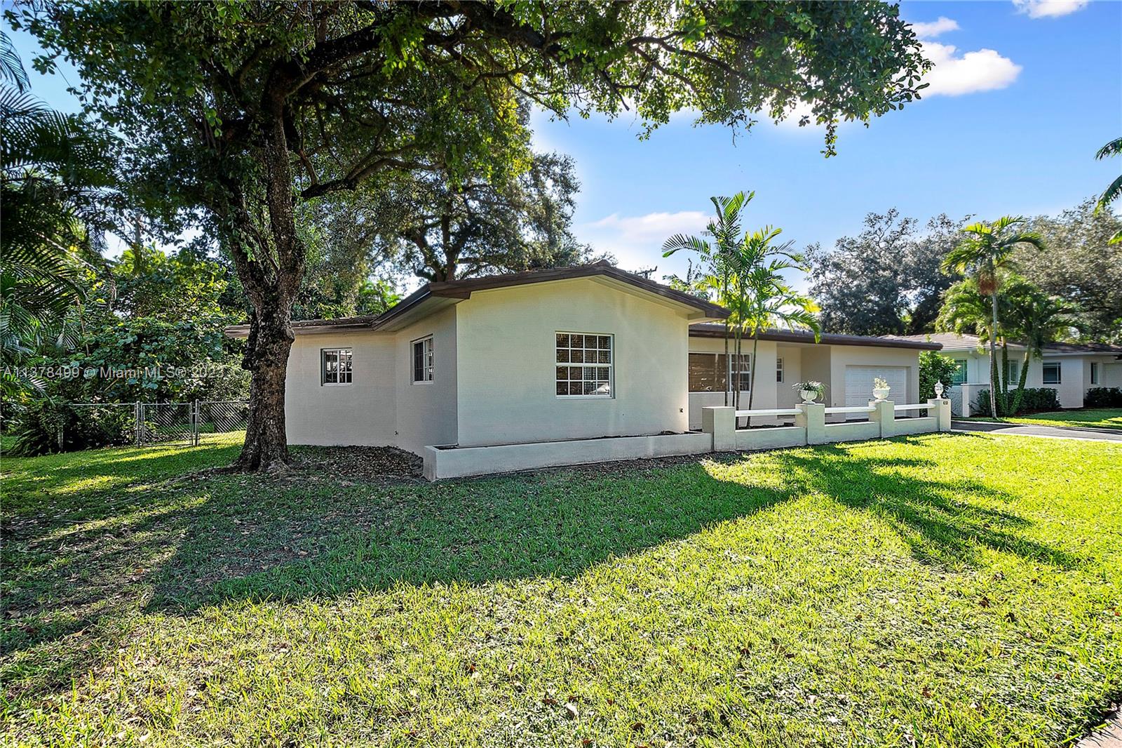 410 Castania Ave