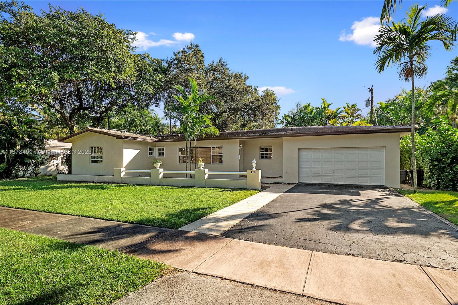 410 Castania Ave