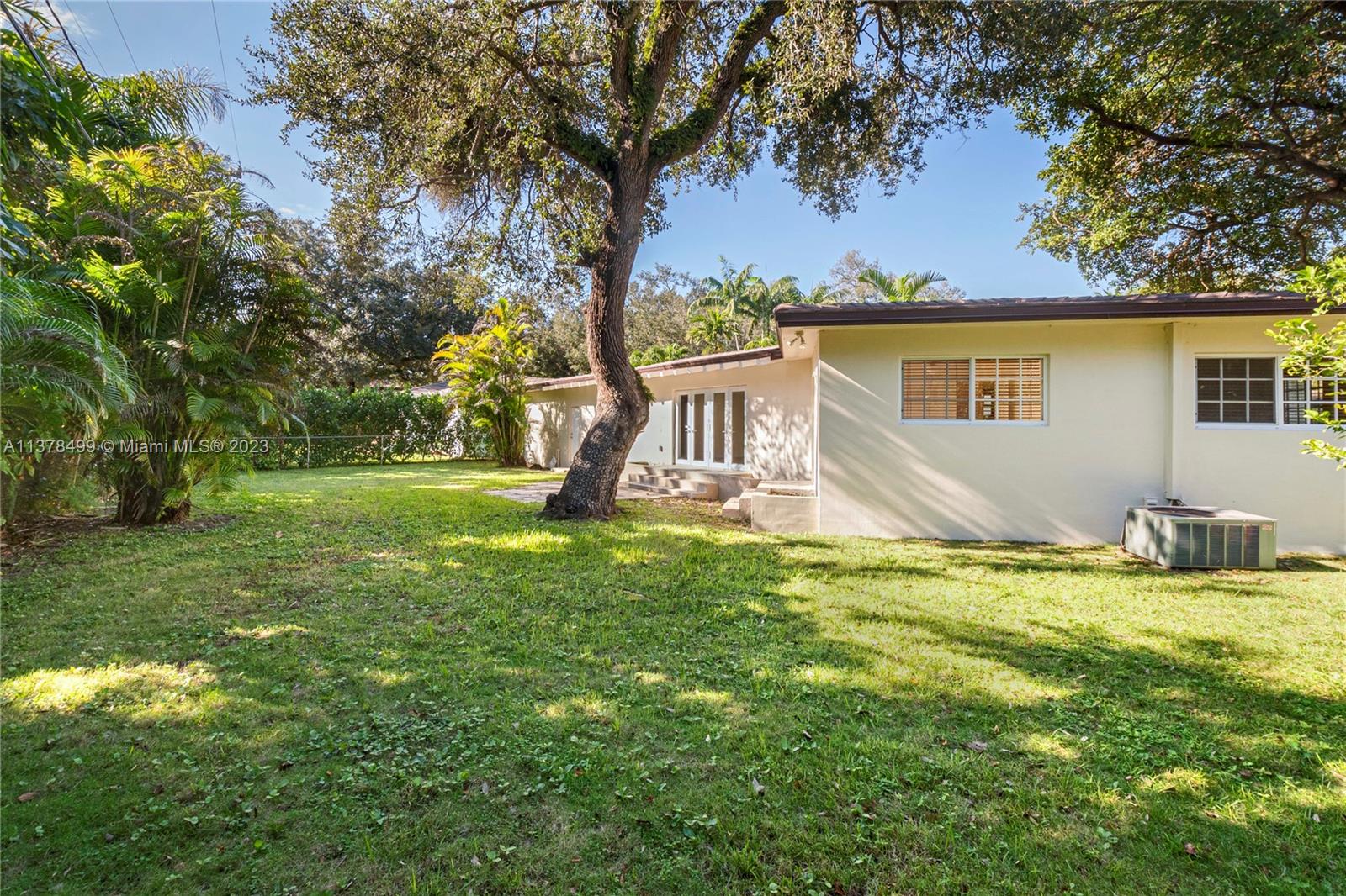 410 Castania Ave