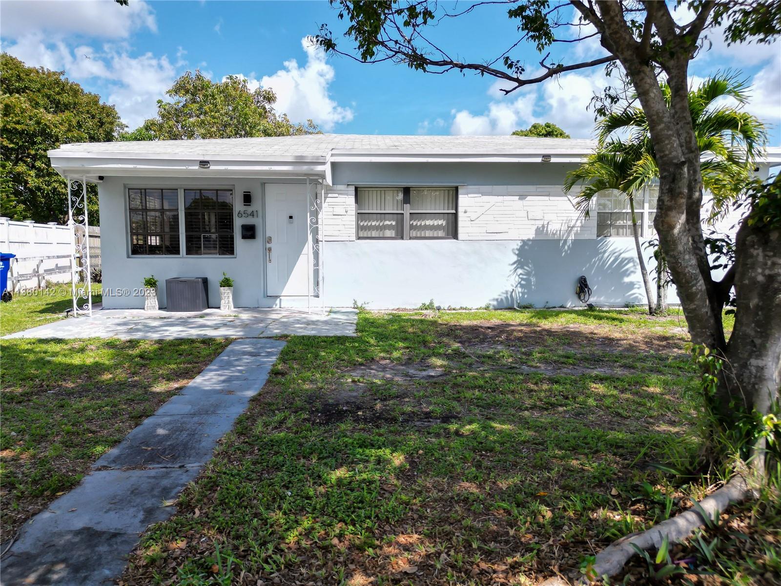 6541 Miramar Pkwy