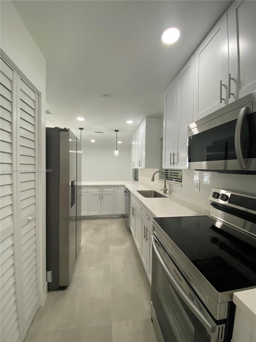 3626 SW 16th St Unit: 3626