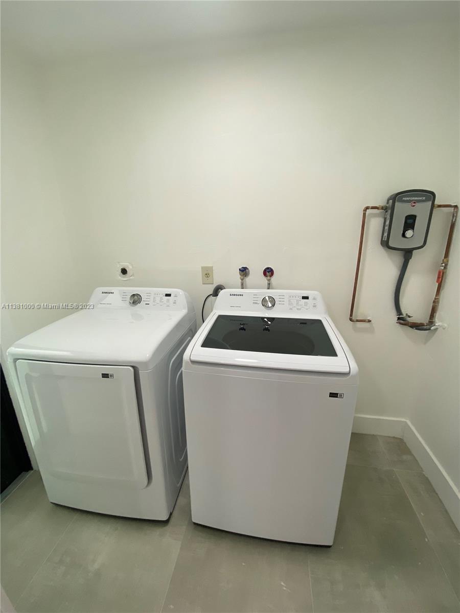 3626 SW 16th St Unit: 3626