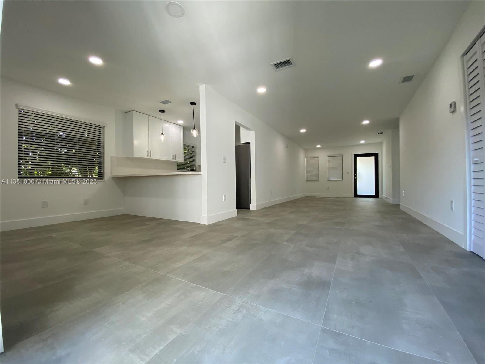 3626 SW 16th St Unit: 3626