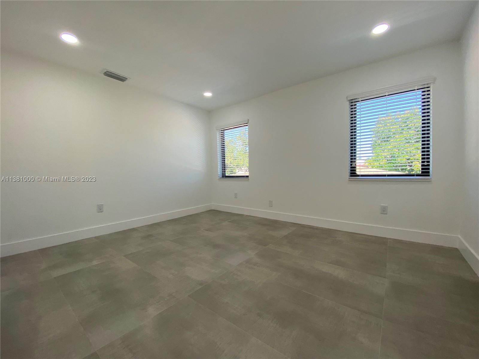 3626 SW 16th St Unit: 3626