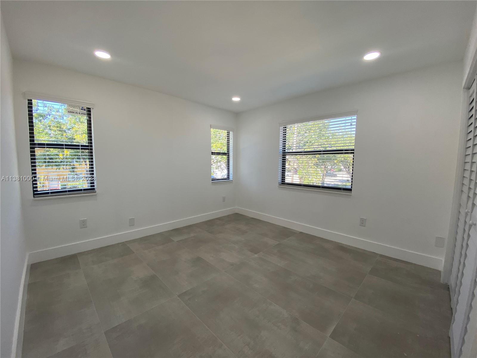 3626 SW 16th St Unit: 3626