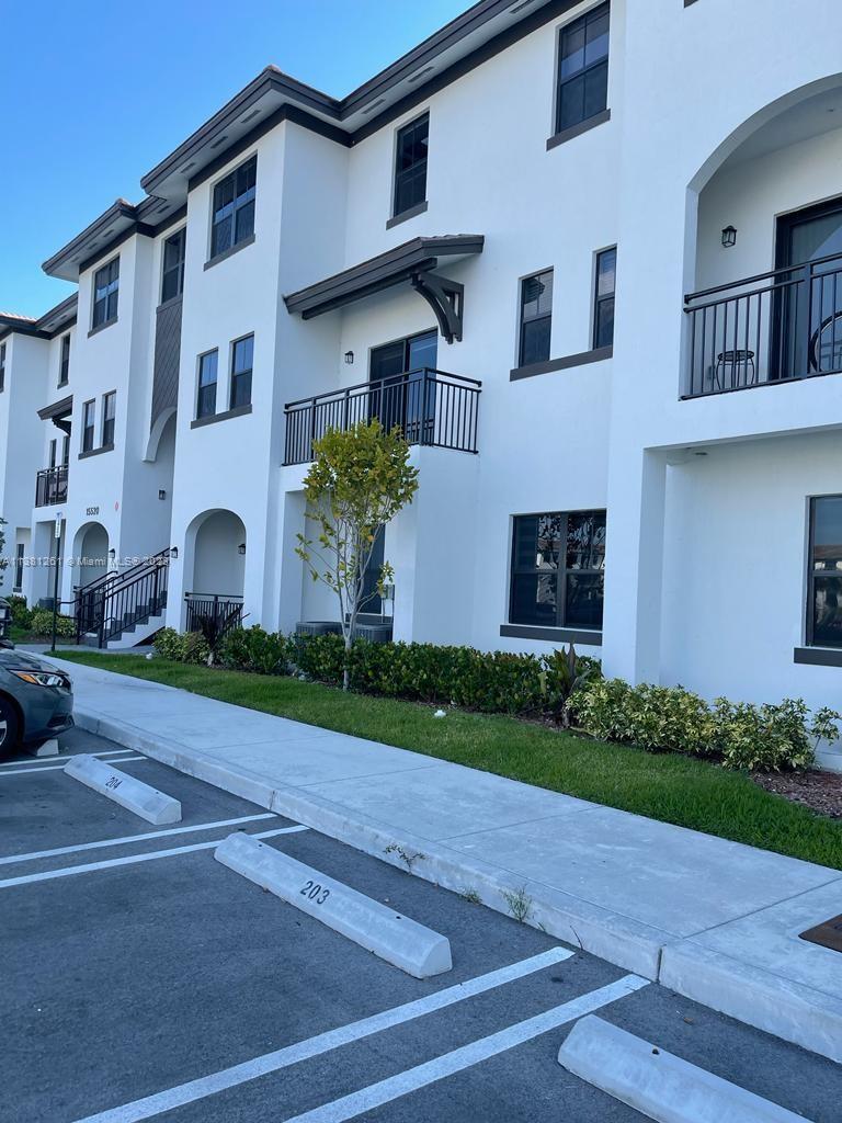 15650 SW 136th St Unit: 209