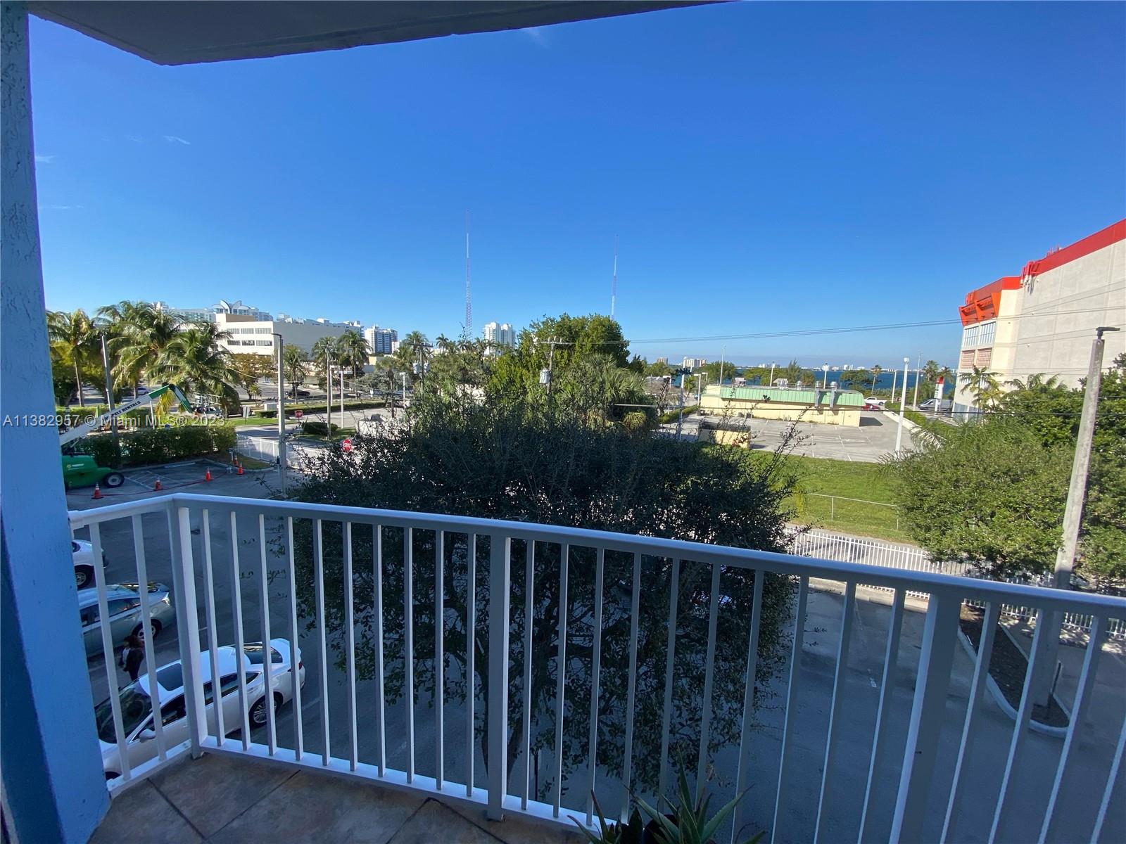 1555 N Treasure Dr Unit: 304