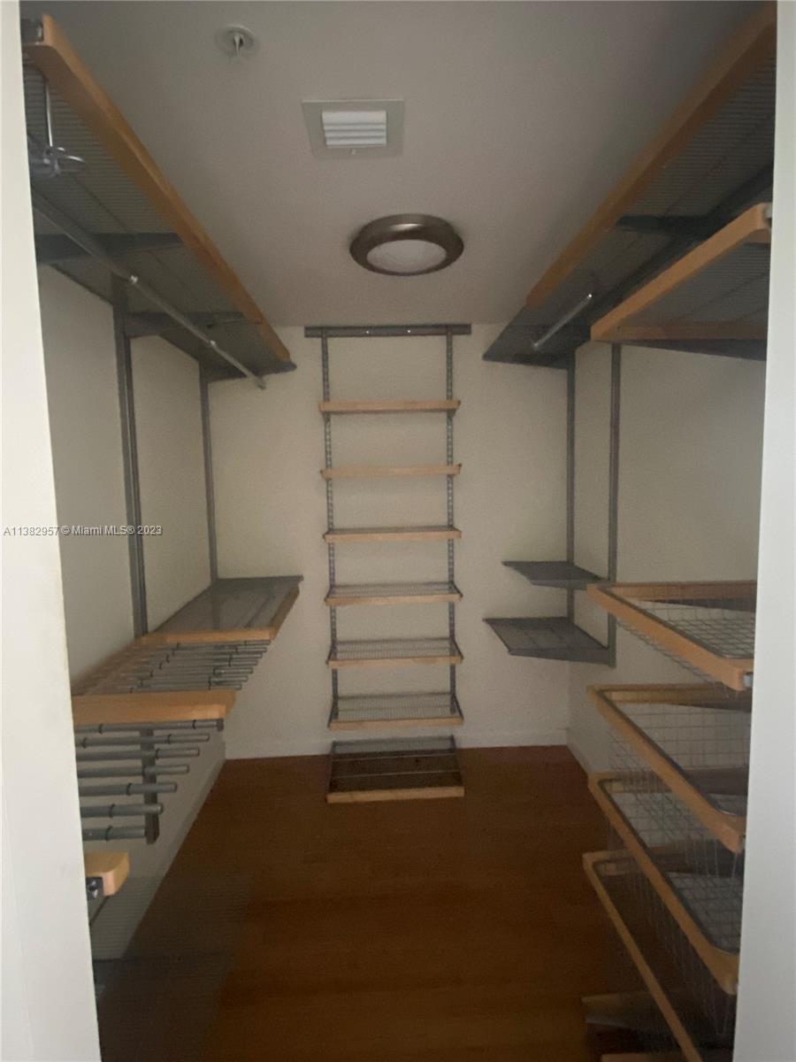 1555 N Treasure Dr Unit: 304