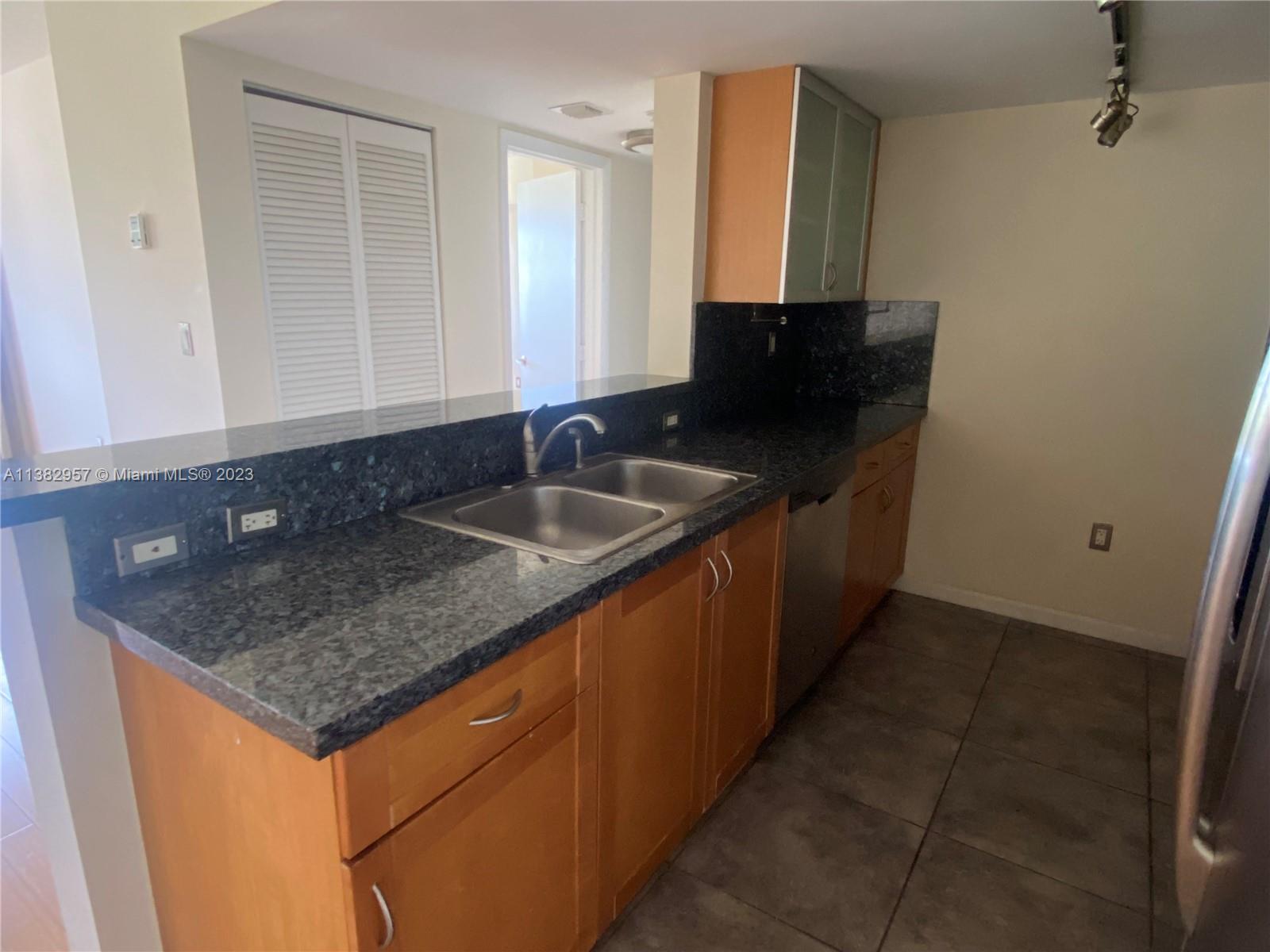 1555 N Treasure Dr Unit: 304