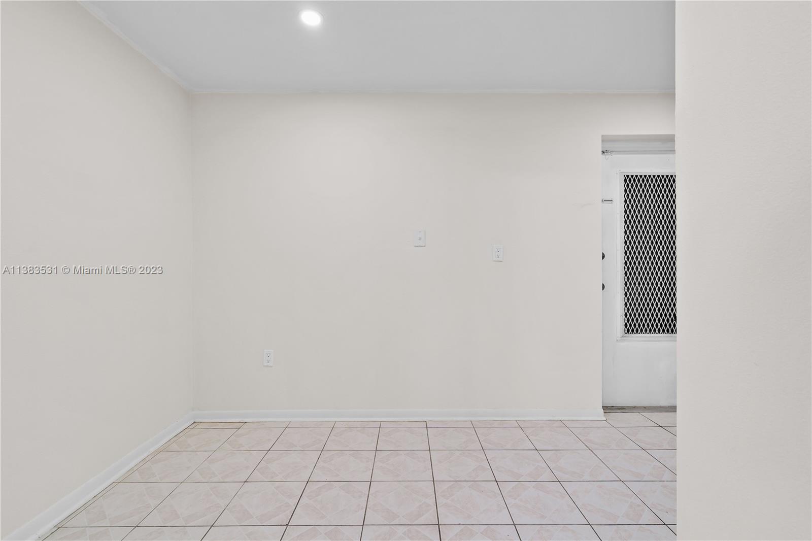 16850 S Glades Dr Unit: 6J