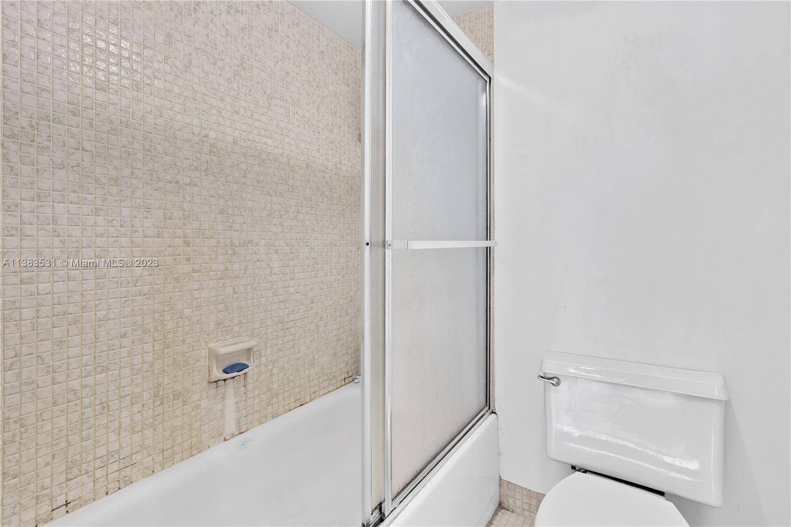16850 S Glades Dr Unit: 6J