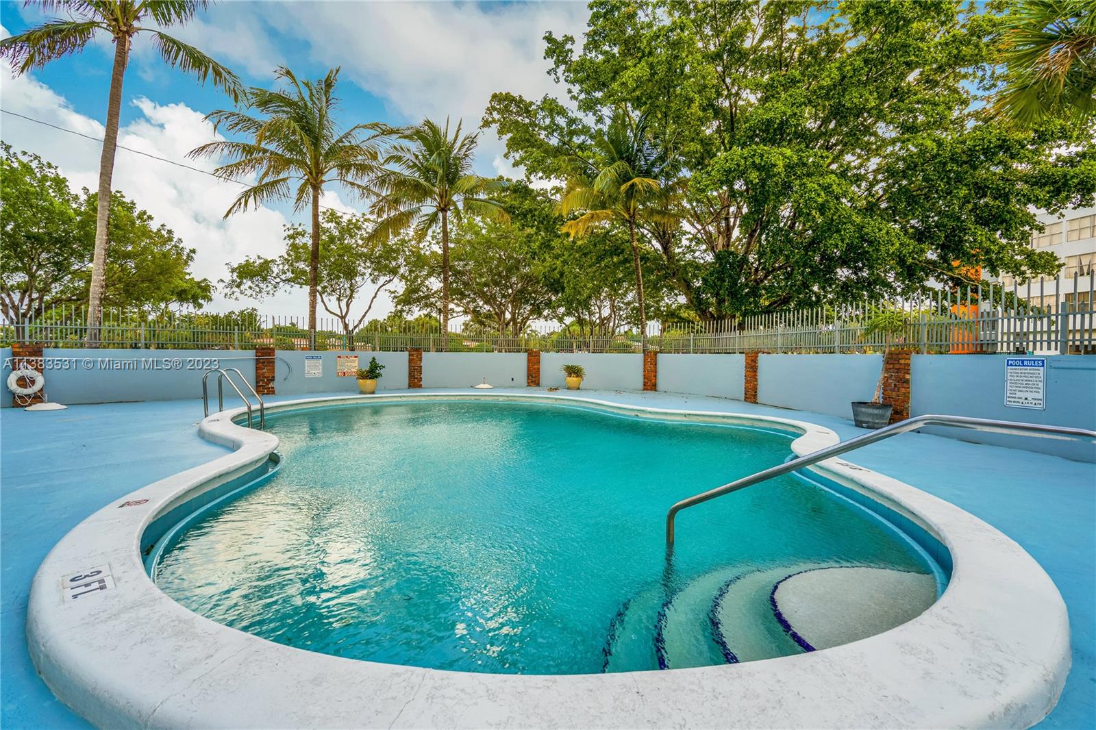 16850 S Glades Dr Unit: 6J