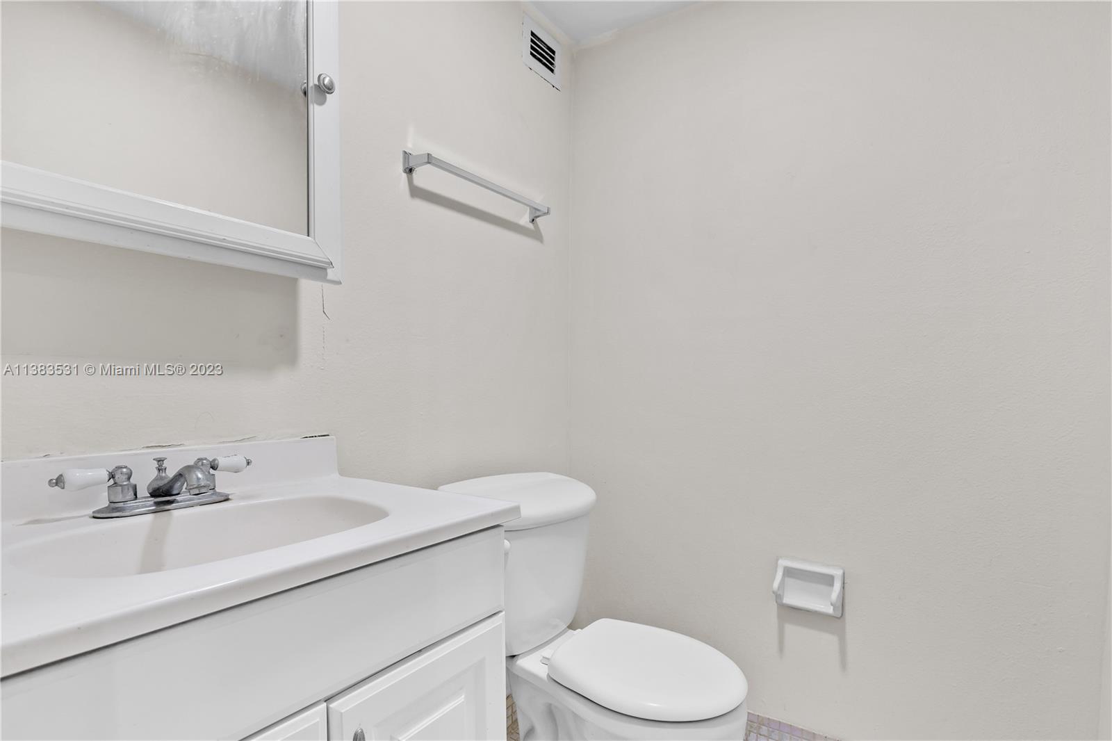 16850 S Glades Dr Unit: 6J