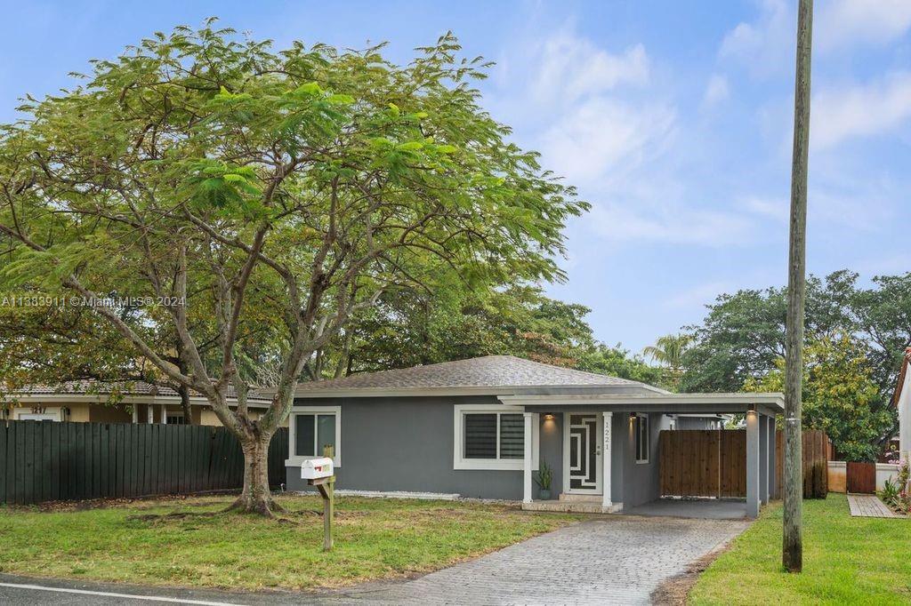 1221 NW 7th Ave