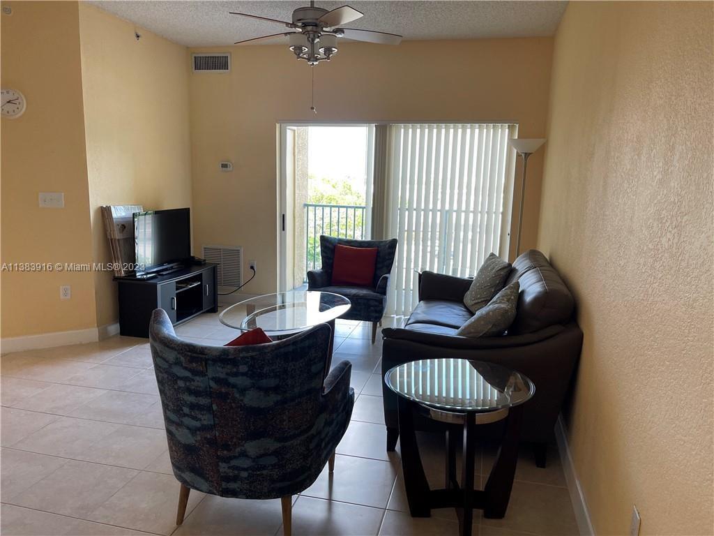 6001 SW 70th St Unit: 502