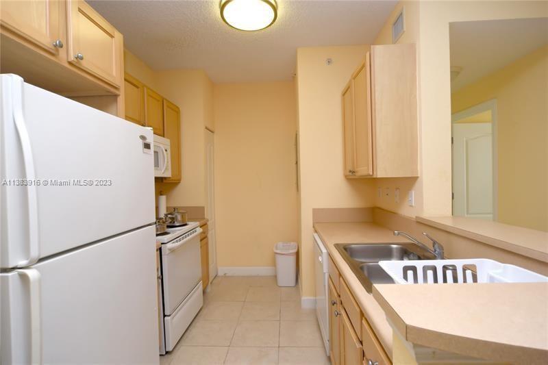 6001 SW 70th St Unit: 502