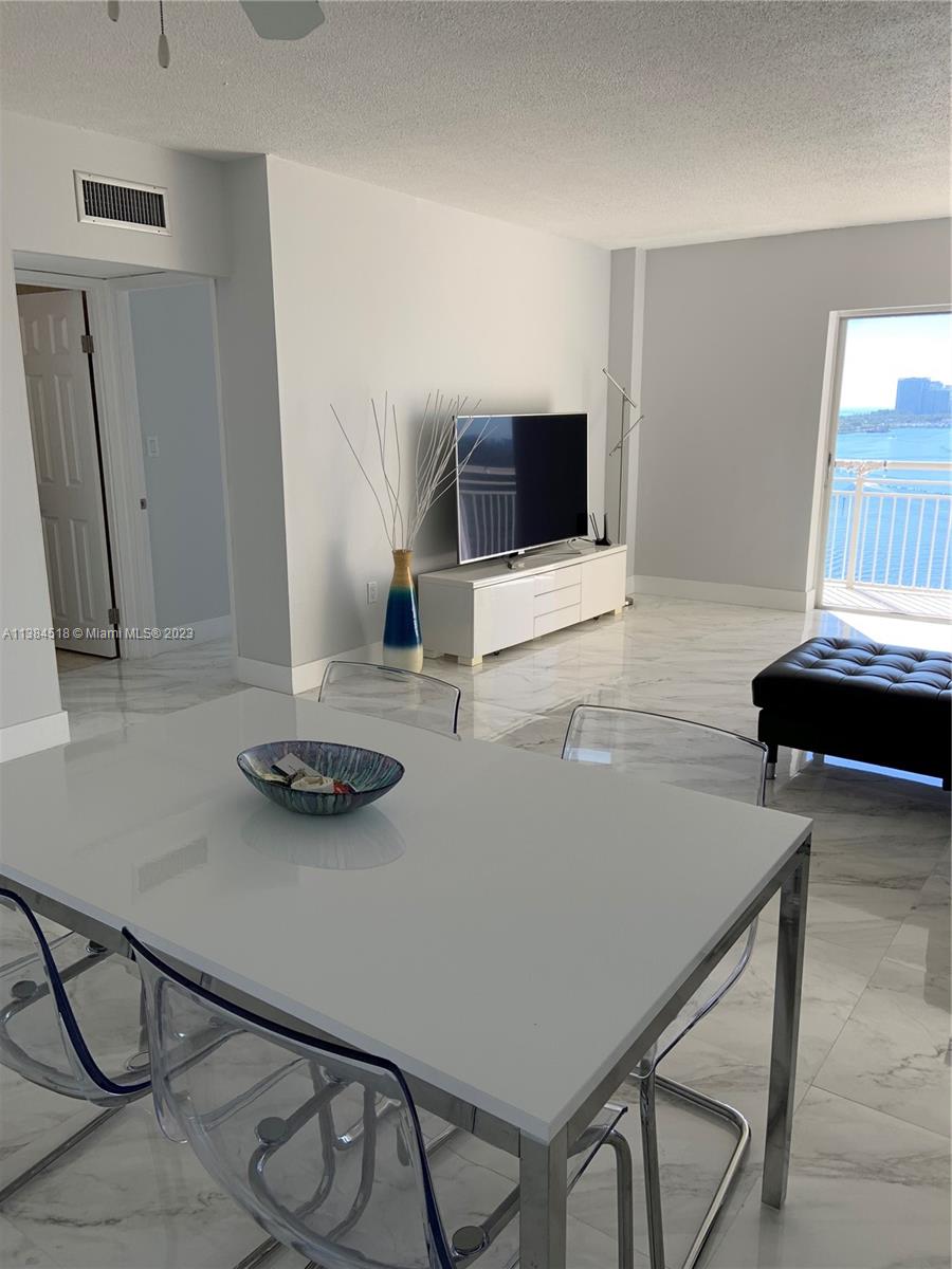 400 Kings Point Dr Unit: 1407