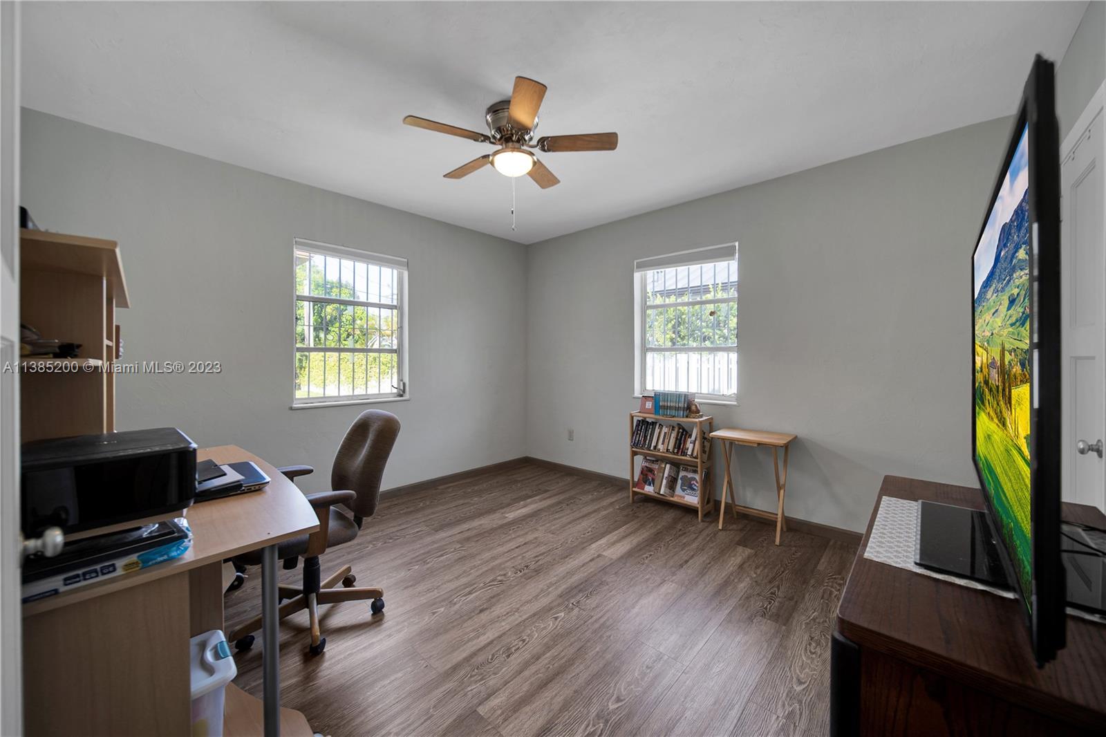 615 SW 21st Rd