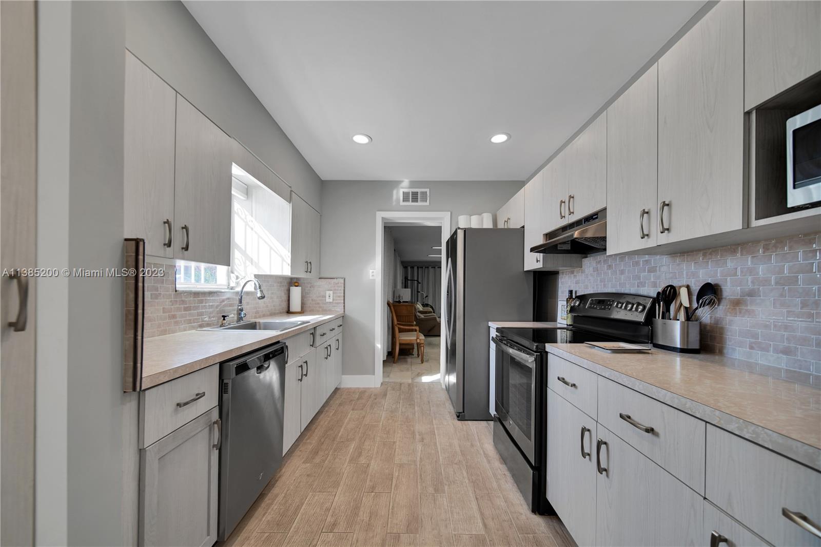 615 SW 21st Rd