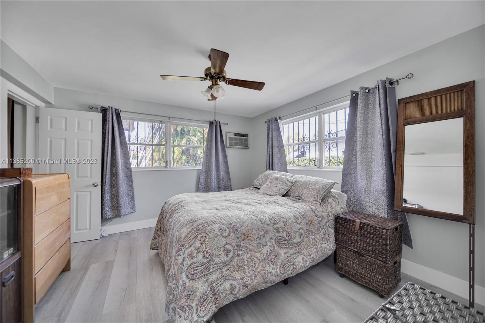 615 SW 21st Rd