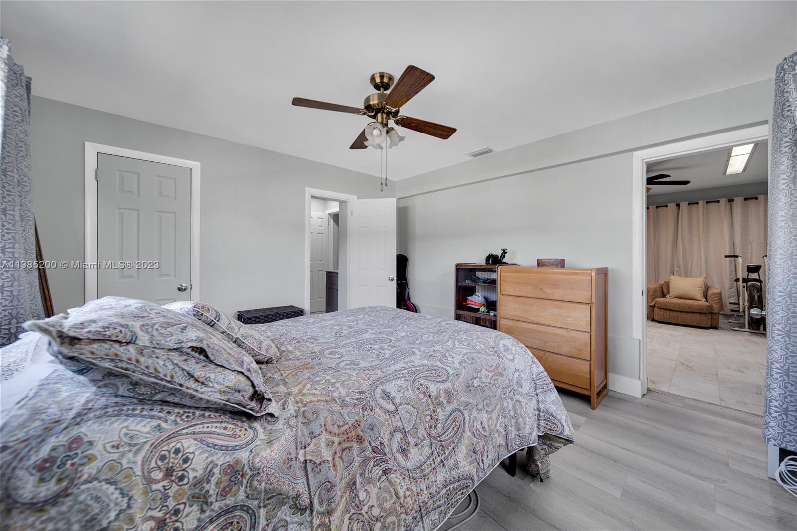 615 SW 21st Rd