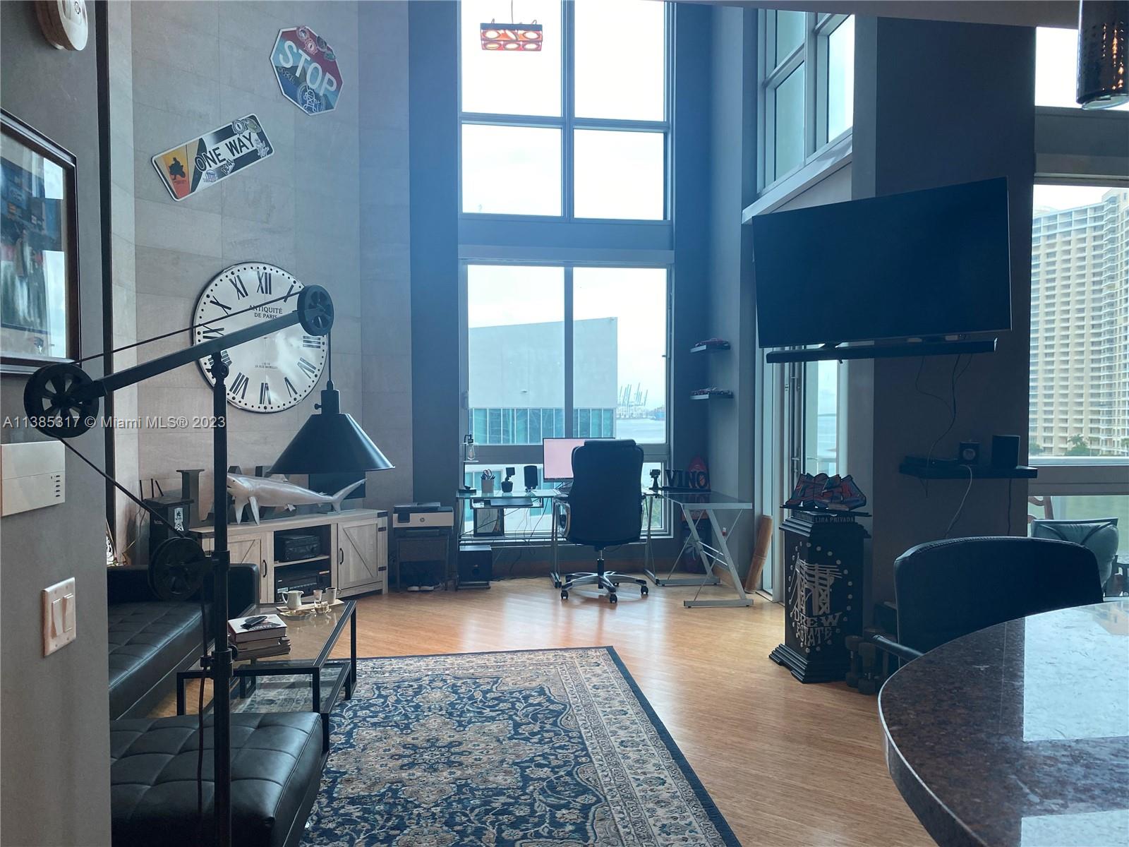 300 S Biscayne Blvd # 620 Unit: L-620