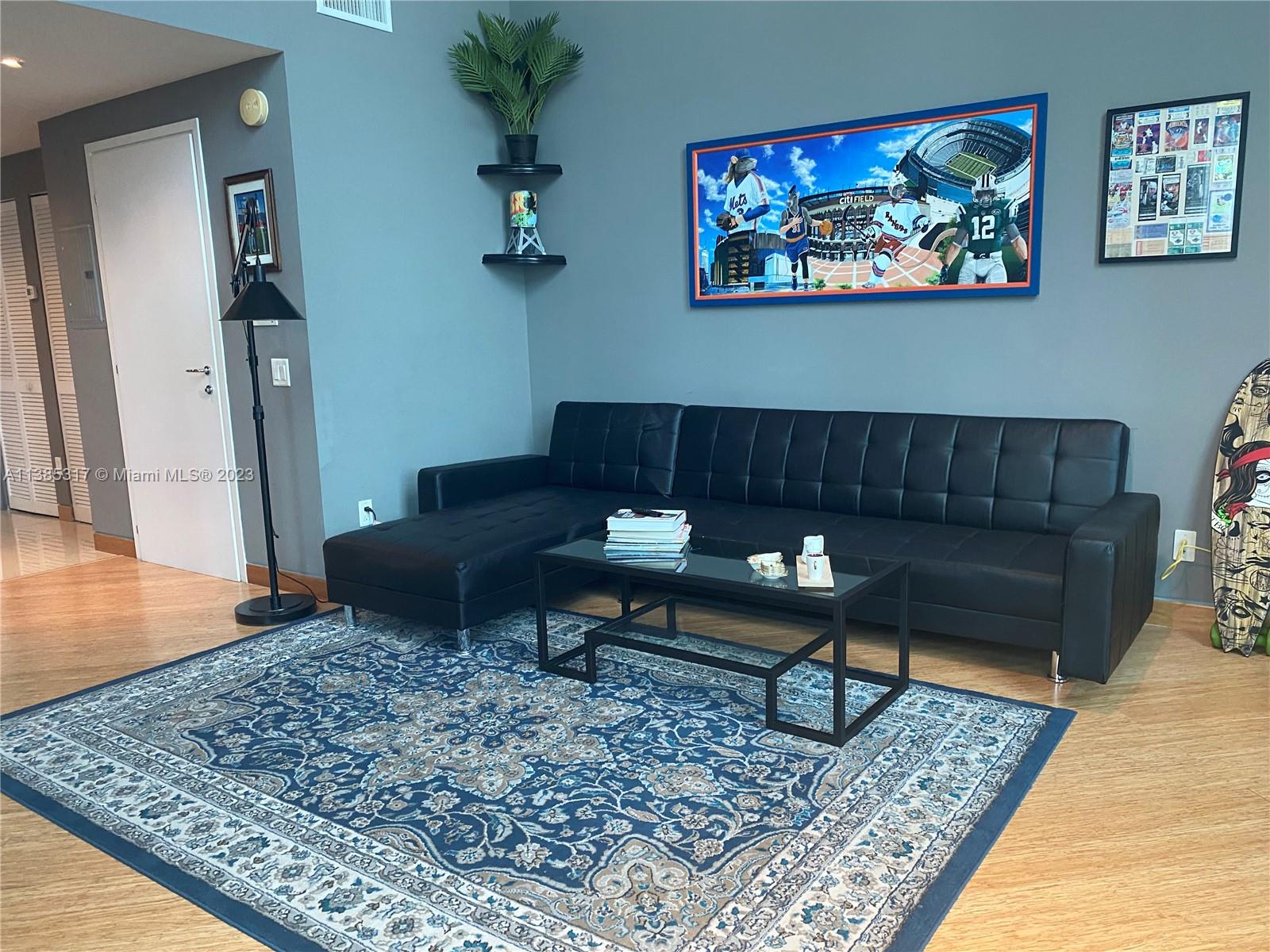 300 S Biscayne Blvd # 620 Unit: L-620