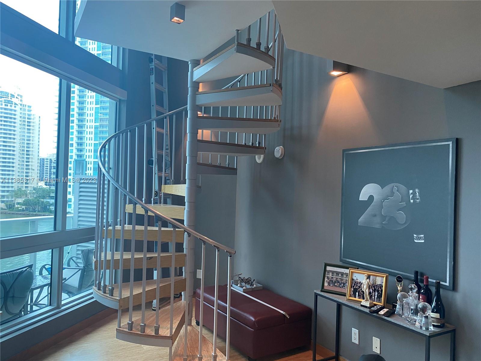 300 S Biscayne Blvd # 620 Unit: L-620