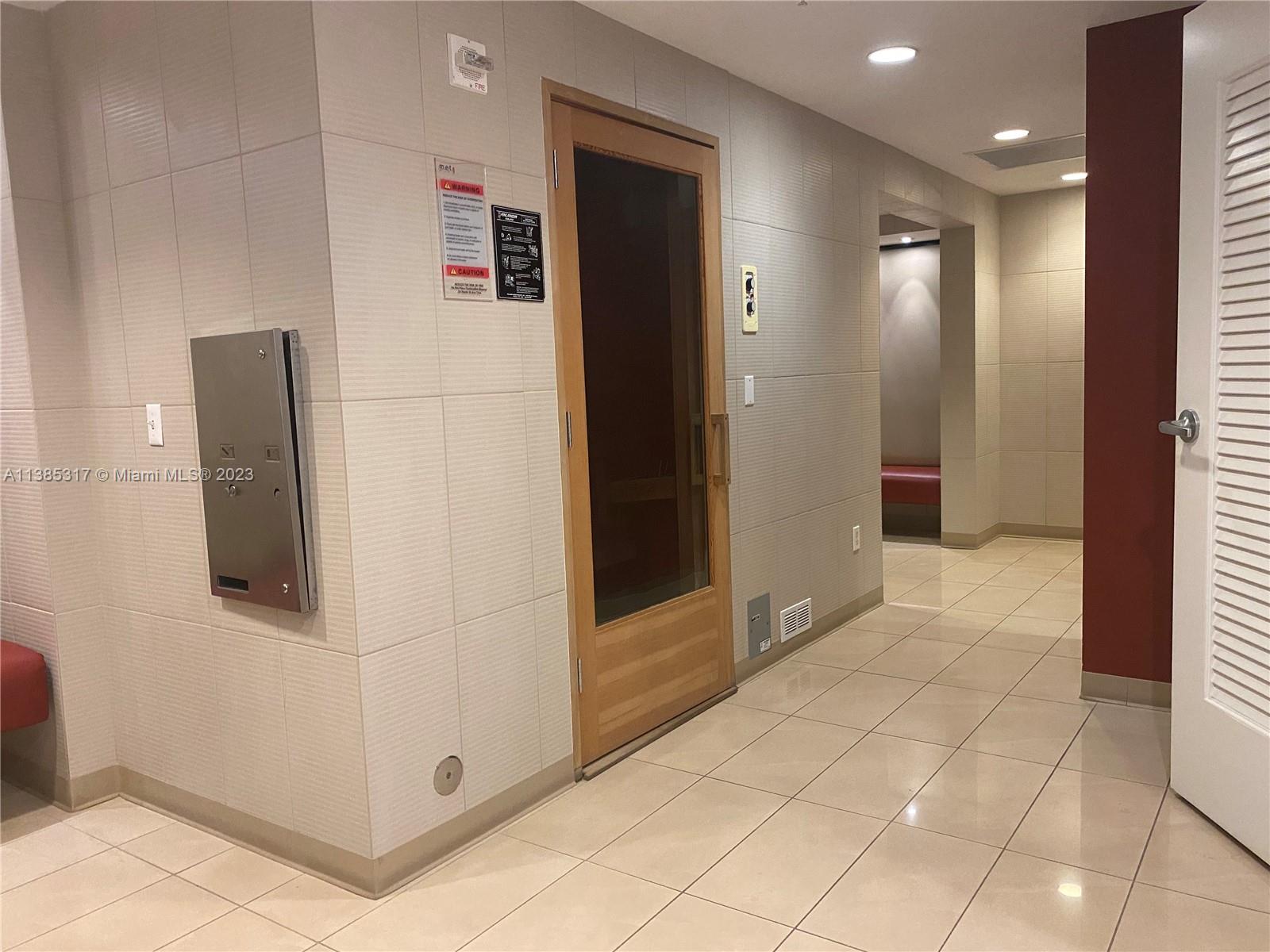 300 S Biscayne Blvd # 620 Unit: L-620