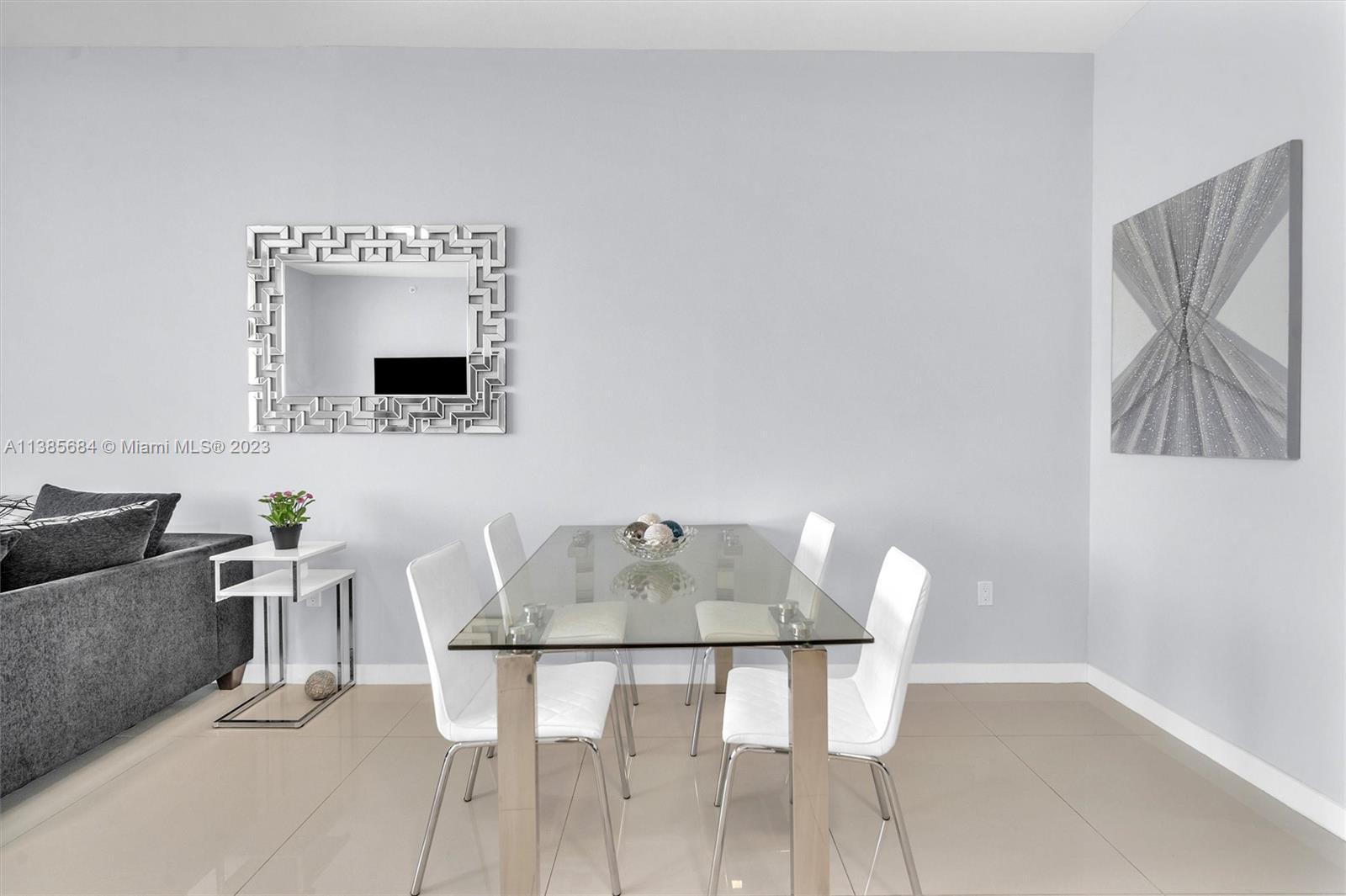 488 NE 18th St Unit: PH02