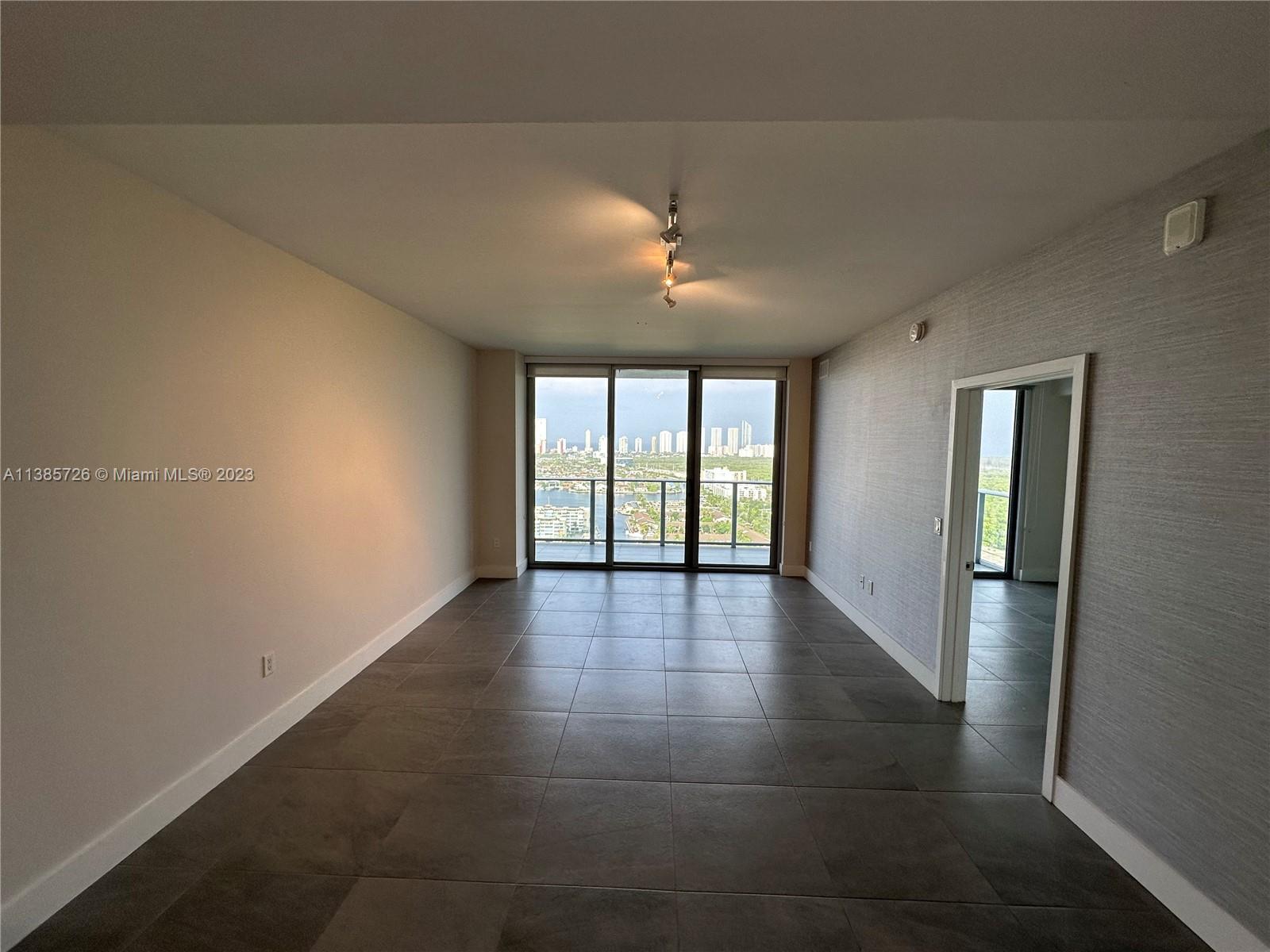 16385 Biscayne Blvd # 2716