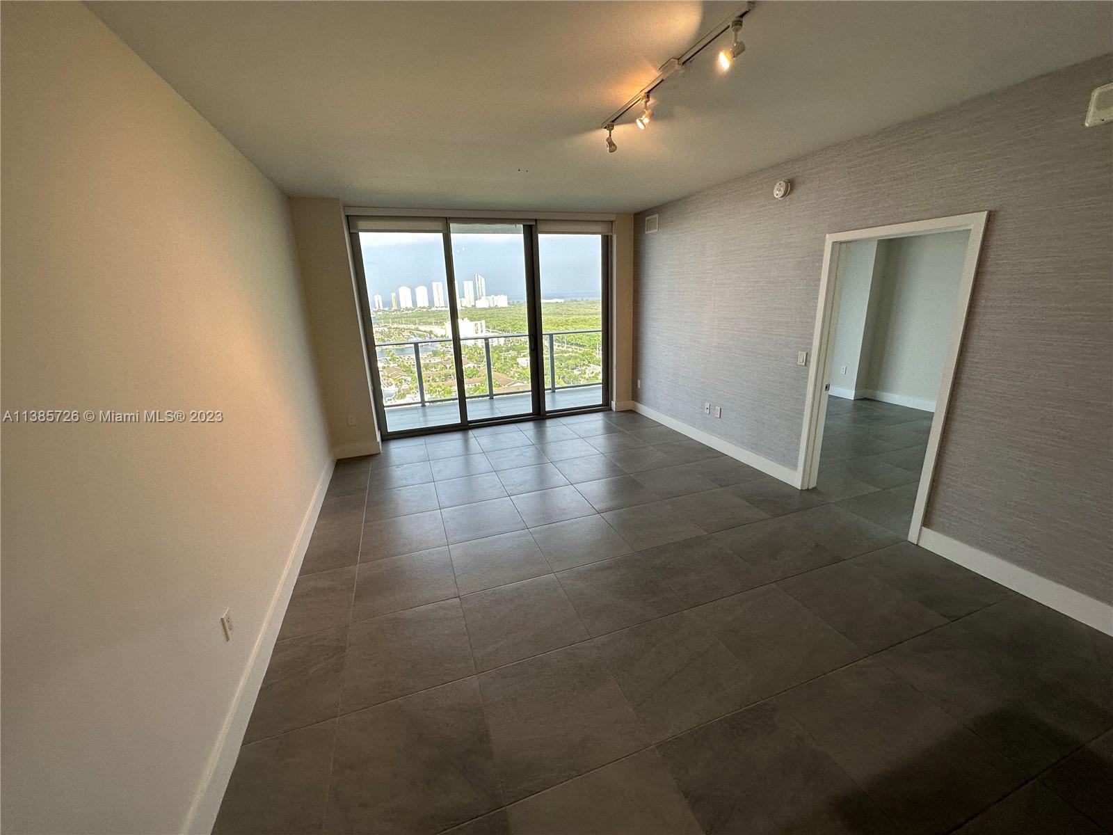16385 Biscayne Blvd # 2716