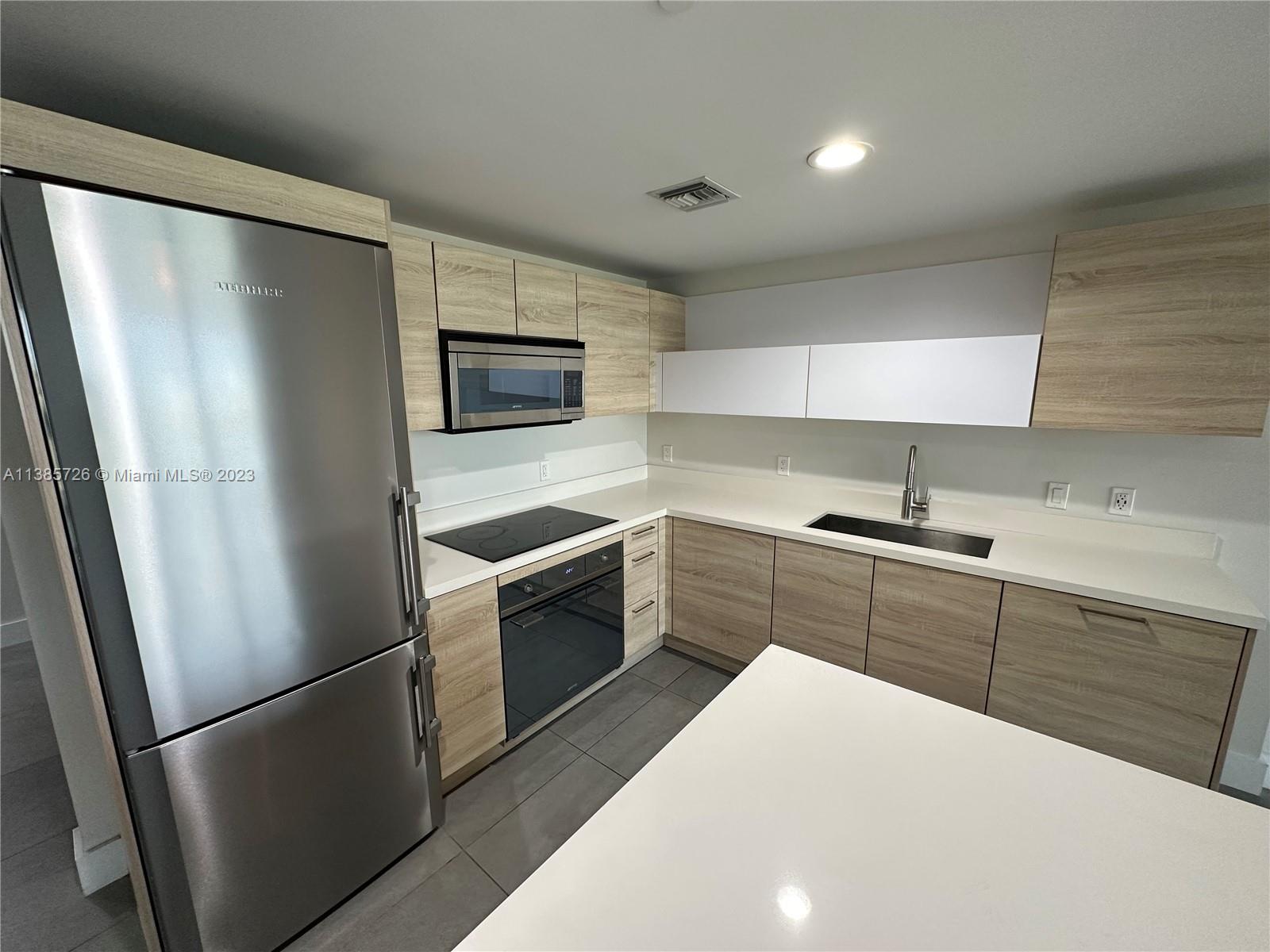 16385 Biscayne Blvd # 2716