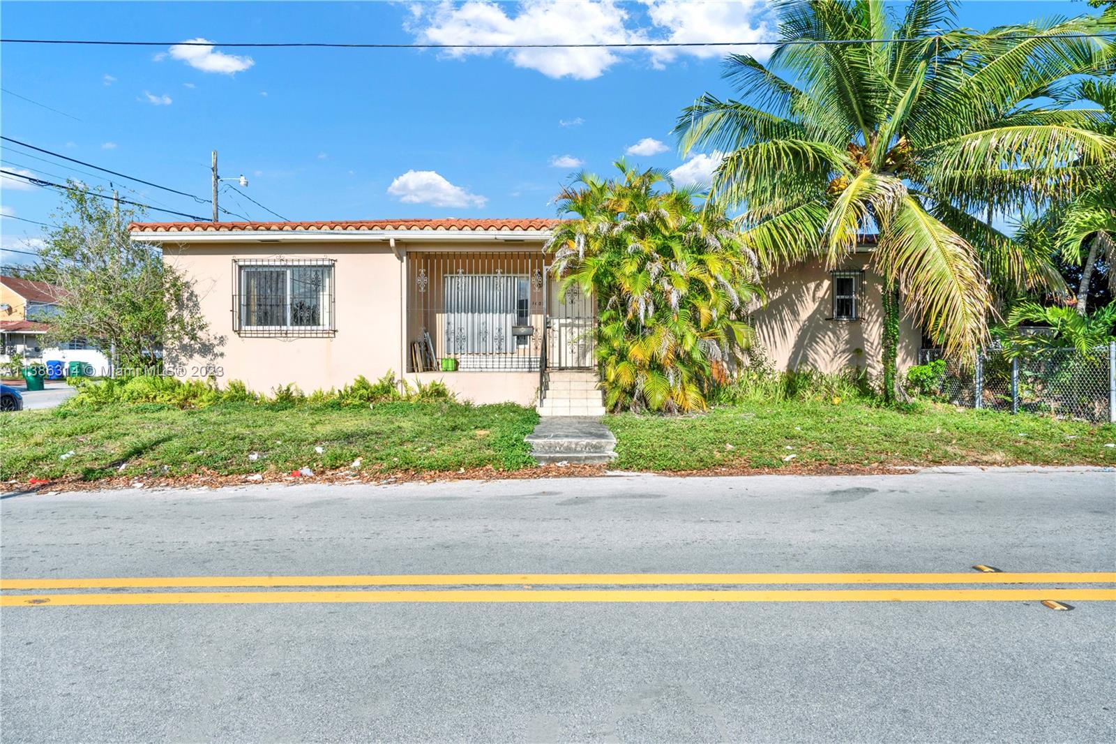 1601 SW 25th Ave
