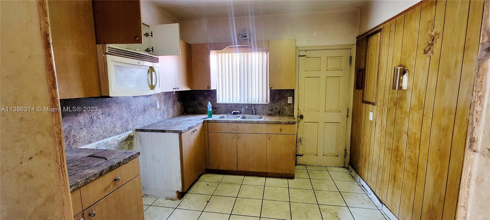 1601 SW 25th Ave