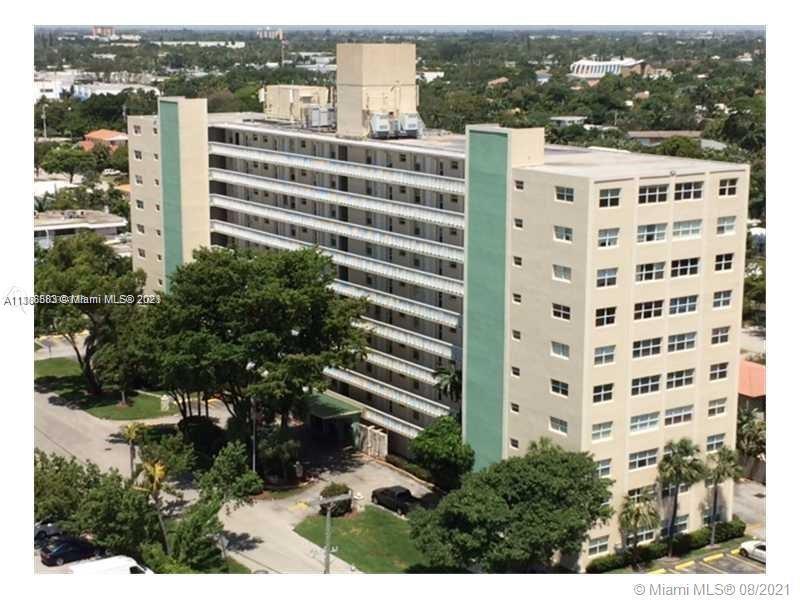 2555 NE 11th St Unit: 901