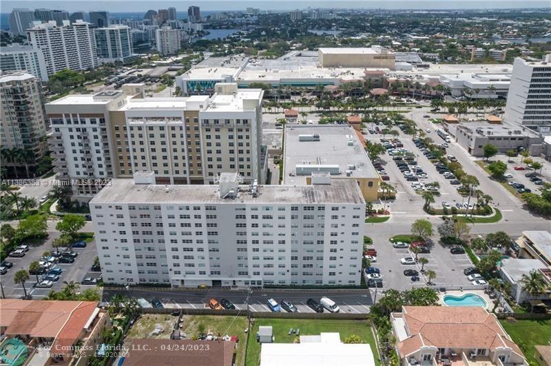 2555 NE 11th St Unit: 901