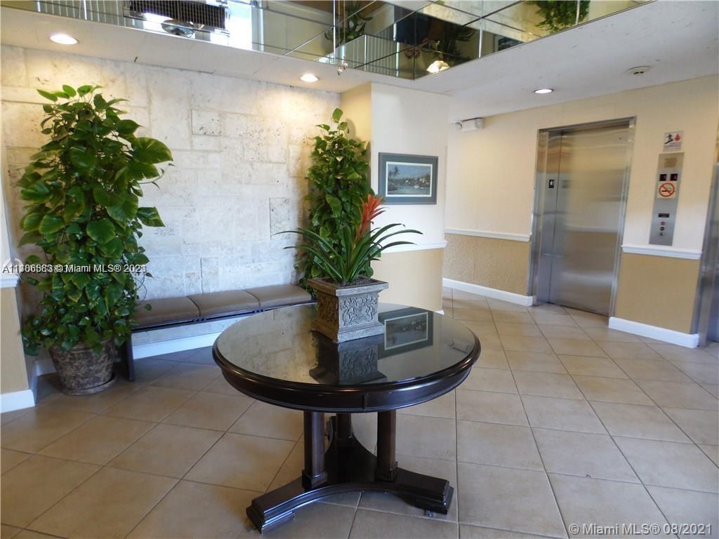 2555 NE 11th St Unit: 901