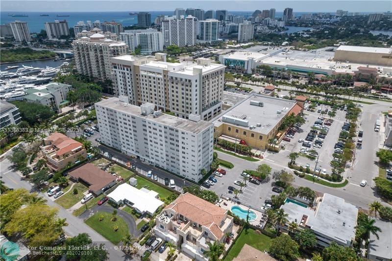 2555 NE 11th St Unit: 901