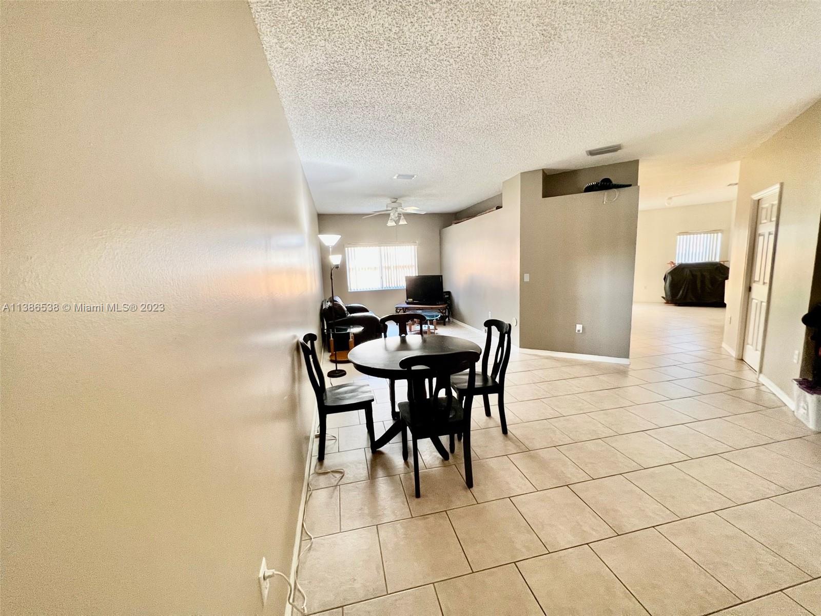 2319 SE 24 AV Unit: 2319