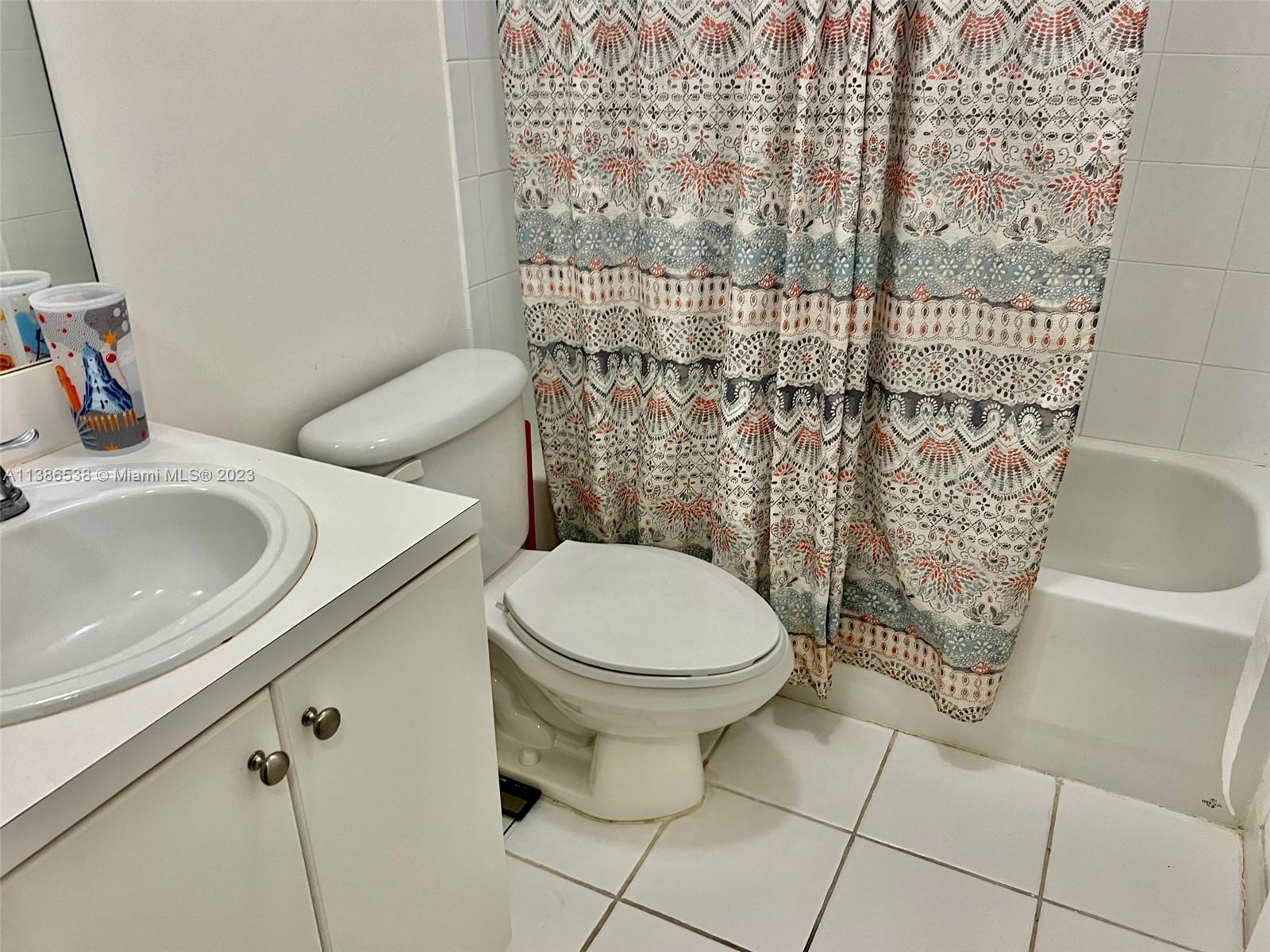 2319 SE 24 AV Unit: 2319