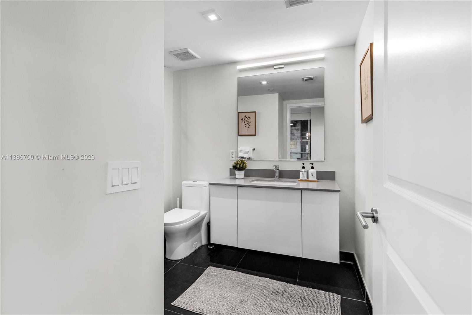 1600 NE 1st Ave Unit: 2020