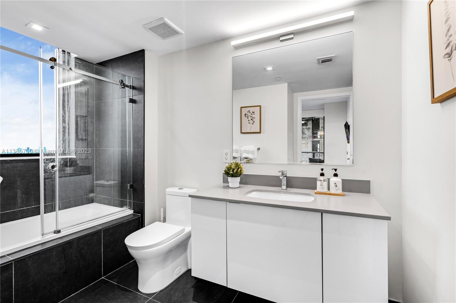 1600 NE 1st Ave Unit: 2020