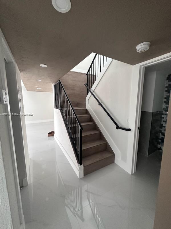 825 NW 33rd Ave Unit: 825
